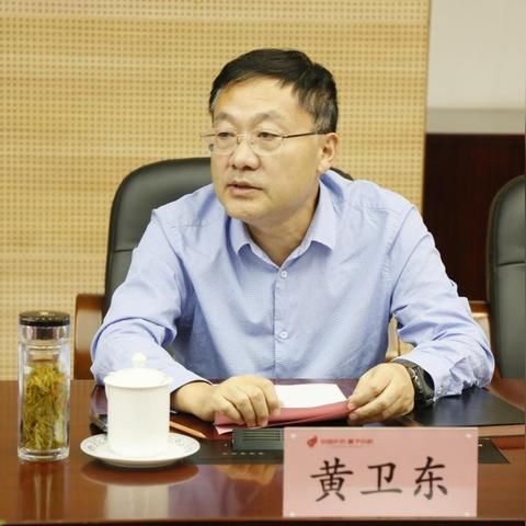 深入探讨芜足球大玩家：如何在足球运动中实现个人价值与团队协作