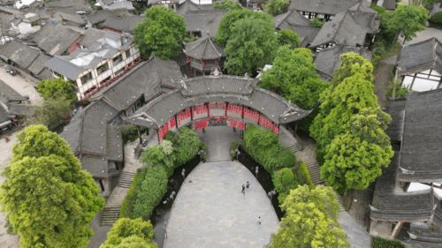 塞勒姆镇2游戏苹果版下载-塞勒姆镇2不减反增版下载v.7.88